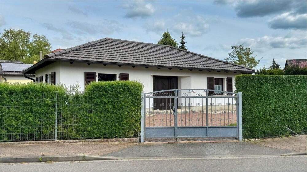 Einfamilienhaus Leipzig Burghausen-Rückmarsdorf - 7 Zimmer, 296 m&sup2;, 695.000&euro; | Angebot:25733732