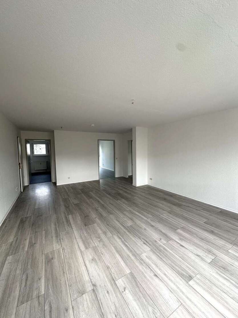 ++Frisch Sanierte Familienwohnung mit Aufzug++ 4 zimmer