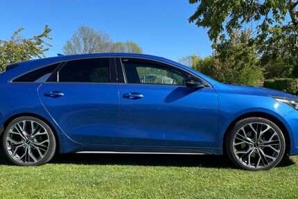 Kia pro ceed / ProCeed 82.000 km 16.500 &euro; Granschütz 06679