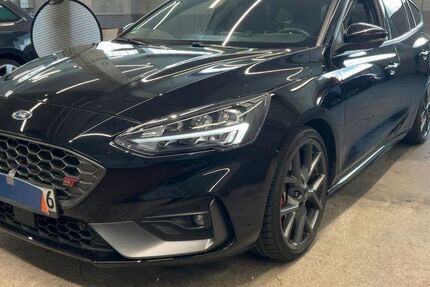 Ford Focus 13.390 km 28.990 &euro; Leipzig 04347