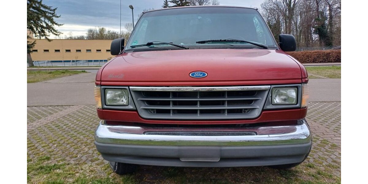 Ford Econoline 210.000 km 4.300 &euro; Pegau 04523