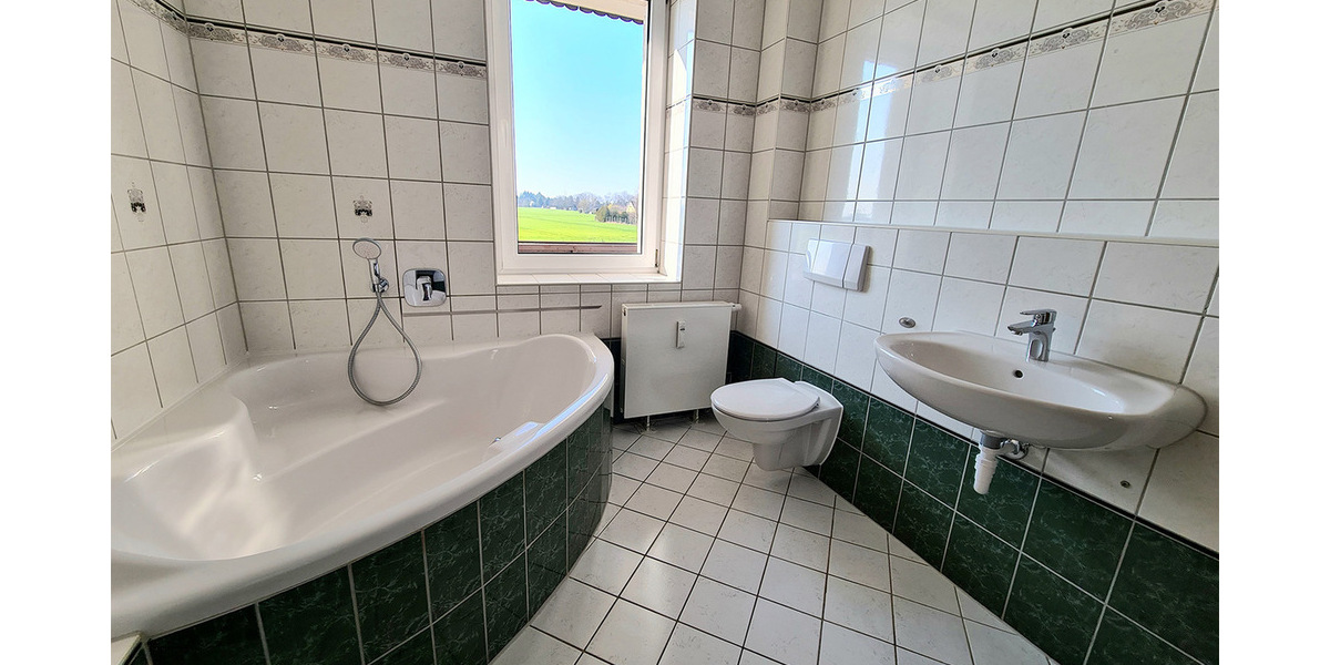 KNAUTKLEEBERG +2 RAUM WOHNUNG + WESTBALKON + AB JULI 2026 - Etagenwohnung Leipzig Knautkleeberg-Knauthain | Angebot:26381340