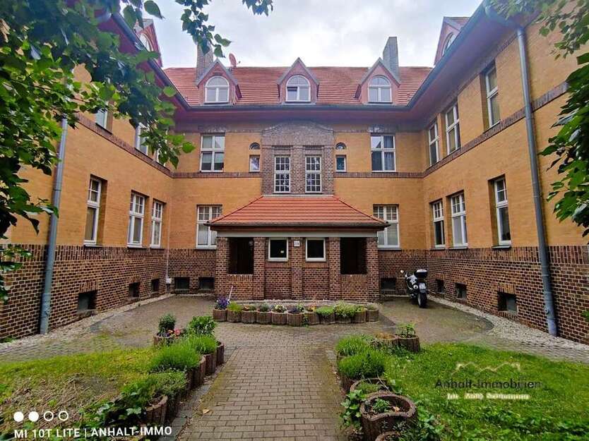 Wohnung zum Mieten in Bitterfeld 395 € 61 m²