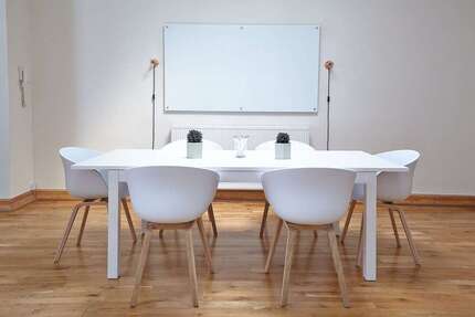 Büro in Lützen 299 € 8 m²