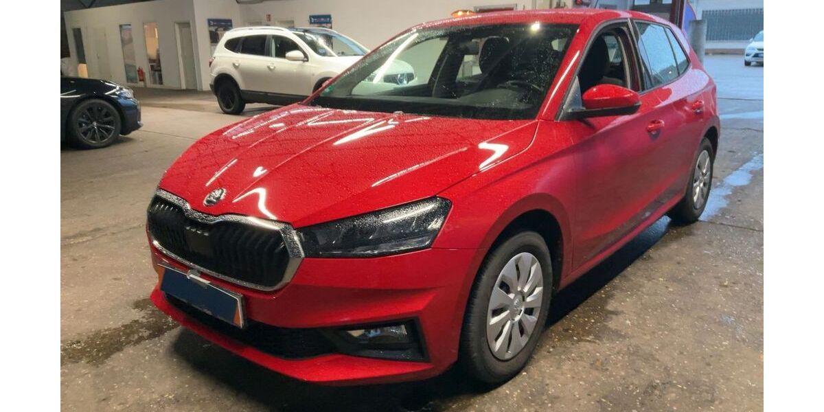 Skoda Fabia 5.352 km 14.990 &euro; Leipzig 04347