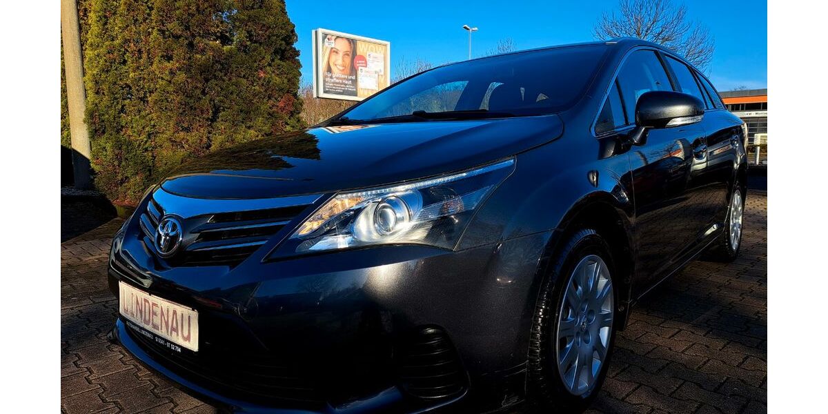 Toyota Avensis 58.808 km 9.999 &euro; Leipzig 04205