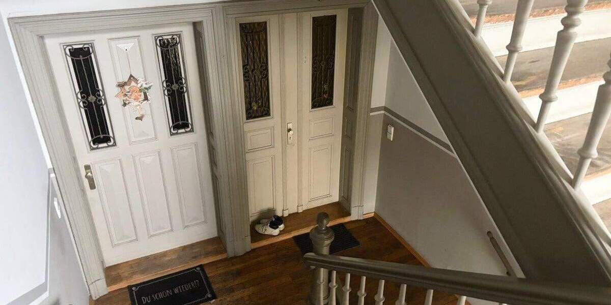 Perfekt für Singles! - Balkon mit tollem Ausblick - ruhige Lage - Laminat - Dusche - Frei ab sofort! 2 zimmer