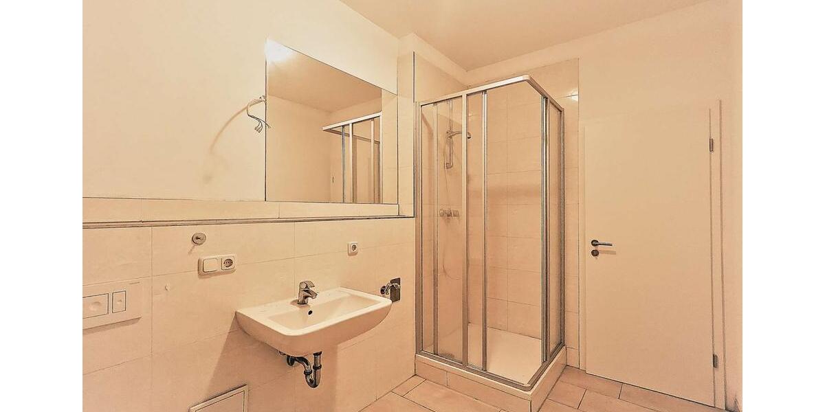 Etagenwohnung Delitzsch - 2 Zimmer, 77 m&sup2;, 600&euro; | Angebot:25783855