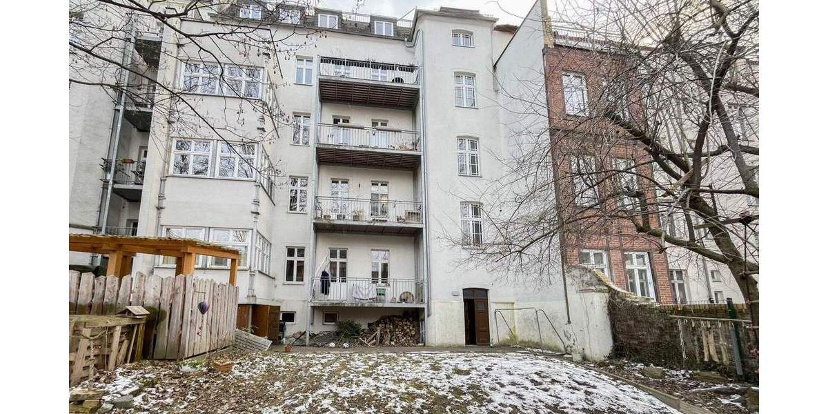 Charmante Altbauwohnung mit Stuck, Balkon & Wintergarten - Ihr neues Zuhause mit Charakter! 4 zimmer