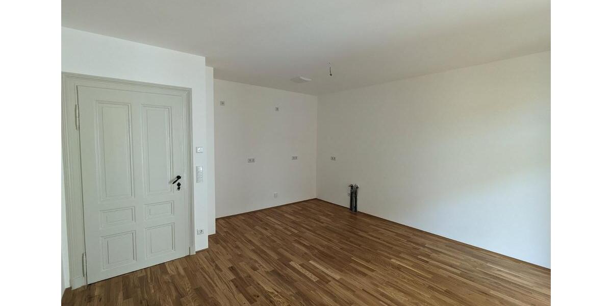Erdgeschoßwohnung Borna - 3 Zimmer, 88 m&sup2;, 660&euro; | Angebot:26260044