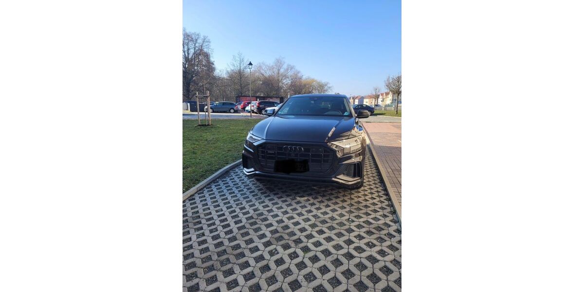 Audi Q8 112.000 km 54.000 &euro; Borna 04552