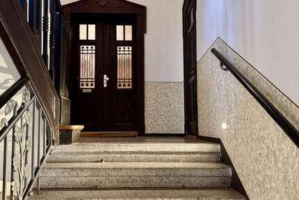 Raum, Lage, Perspektive - vermietete Eigentumswohnung mit Zukunft 4 zimmer