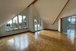 Freistehendes Architektenhaus mit traumhaftem Grundstück + Pool in der Nähe des Herzzentrums