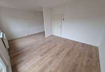 Wohnung zum Mieten in Halle 300 € 37.5 m²