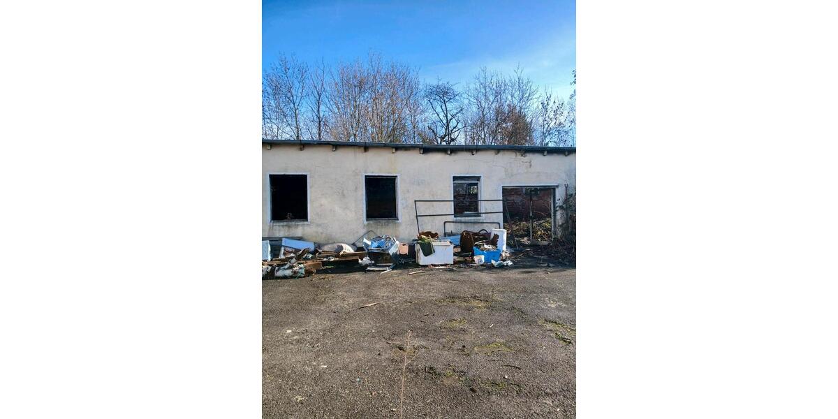 Einfamilienhaus Wurzen - 8 Zimmer, 220 m&sup2;, 98.000&euro; | Angebot:26665275