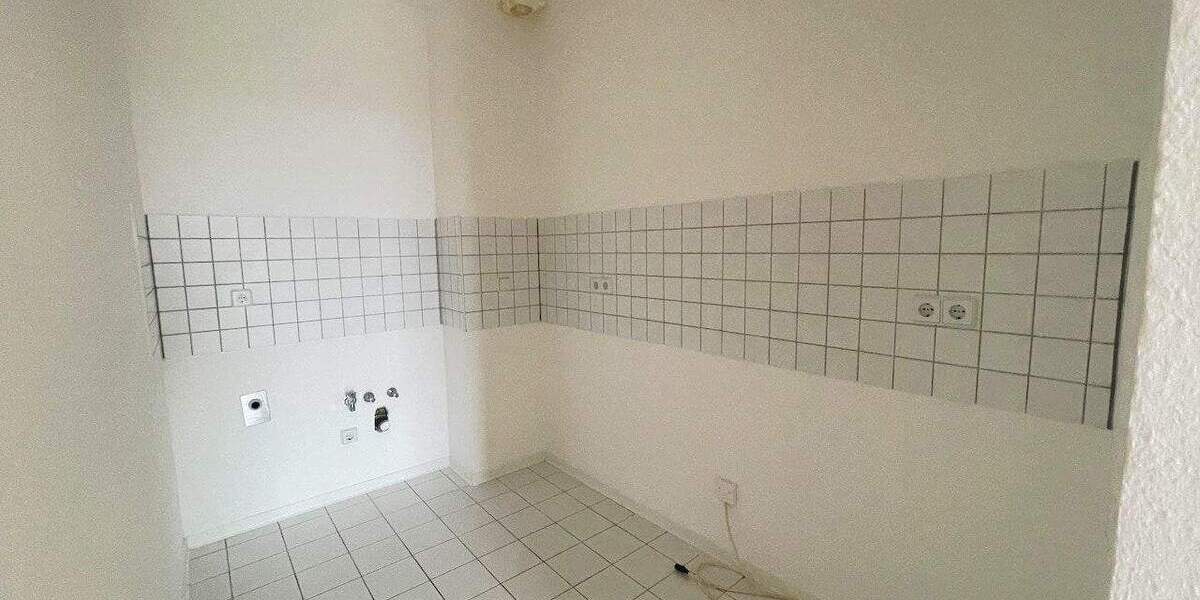 Perfekt für Singles! - Balkon mit tollem Ausblick - ruhige Lage - Laminat - Dusche - Frei ab sofort! 2 zimmer