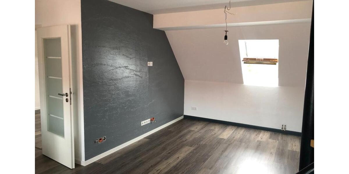 Dachgeschoßwohnung Wurzen - 3 Zimmer, 80 m&sup2;, 119.000&euro; | Angebot:27023025