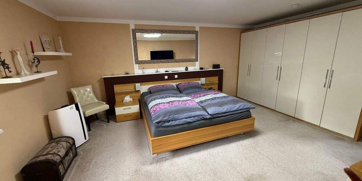 +++ Ein- Zweifamilienhaus mit möglicher Einliegerwohnung, oder Büro +++ 6 zimmer