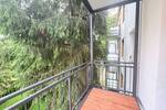 Erstbezug mit grünem Blick! + Parkett + Fußbodenheizung + Balkon + Wanne & Dusche + LED-Licht