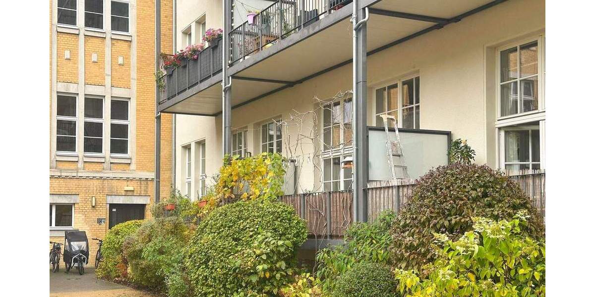 Demnächst bezugsfrei! Loft-Wohnung mit Balkon l EBK l 2 TG-Stellplätzen & Wellnessbereich 4 zimmer