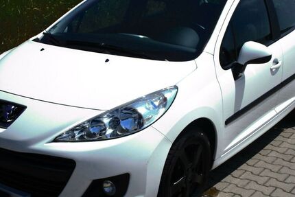 Peugeot 207 116.988 km 3.800 € Landsberg OT Spickendorf 06188