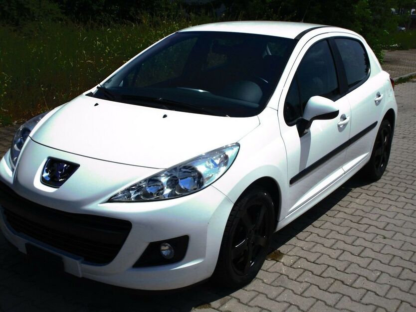 Peugeot 207 116.988 km 3.800 € Landsberg OT Spickendorf 06188
