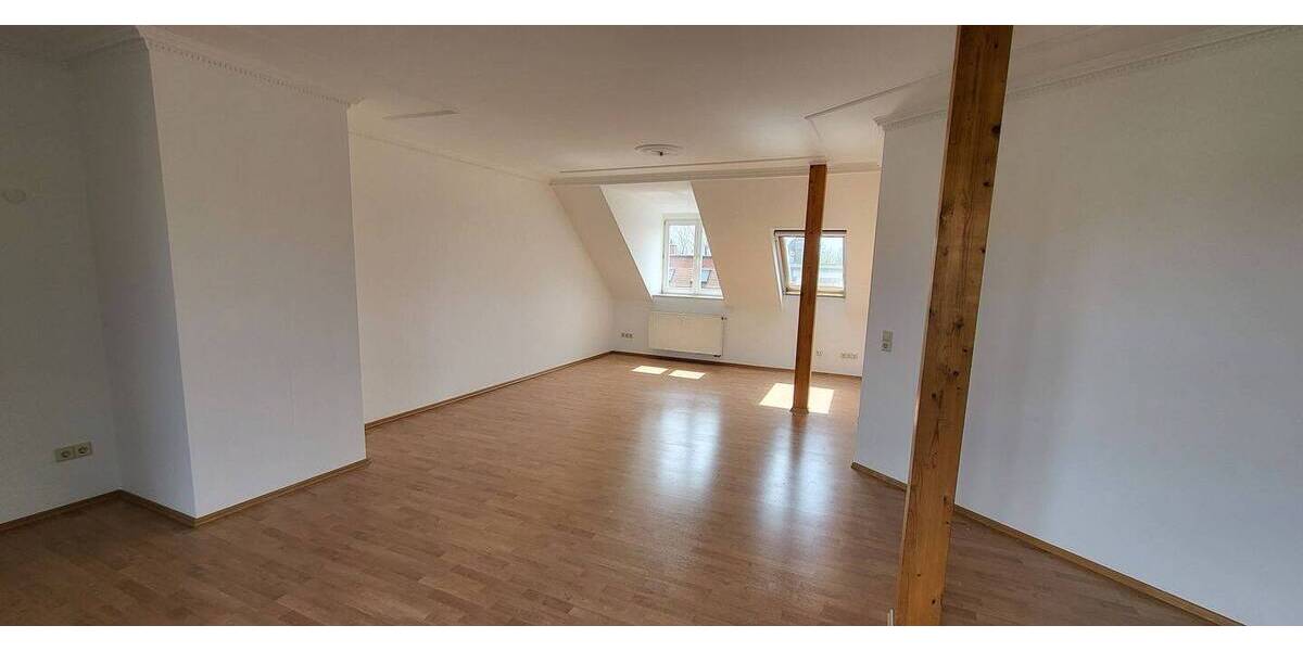 Etagenwohnung Leipzig Sellerhausen-Stünz - 3 Zimmer, 115 m&sup2;, 1.275&euro; | Angebot:26451655