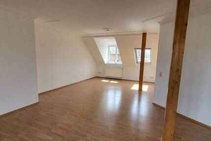 Wohnung Leipzig Sellerhausen-Stünz - 3 Zimmer, 115 m&sup2;, 1.275&euro; | Angebot:26451655