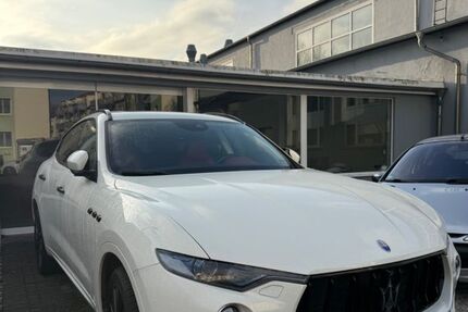 Maserati Levante 118.000 km 32.900 &euro; Leipzig 04179