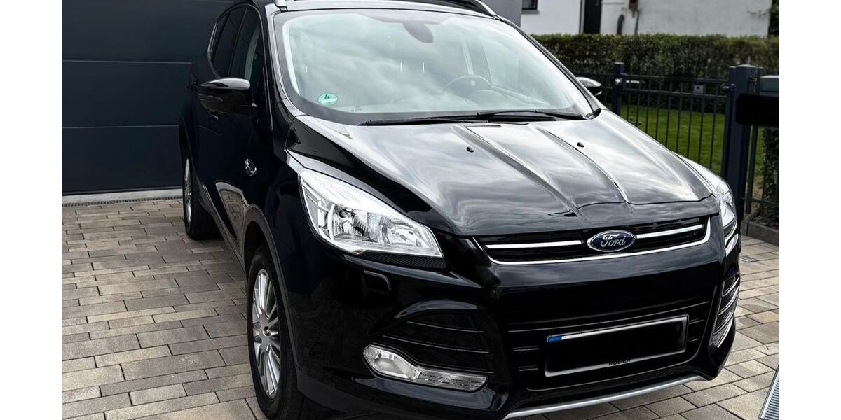 Ford Kuga 82.300 km 9.500 &euro; Leipzig 04288