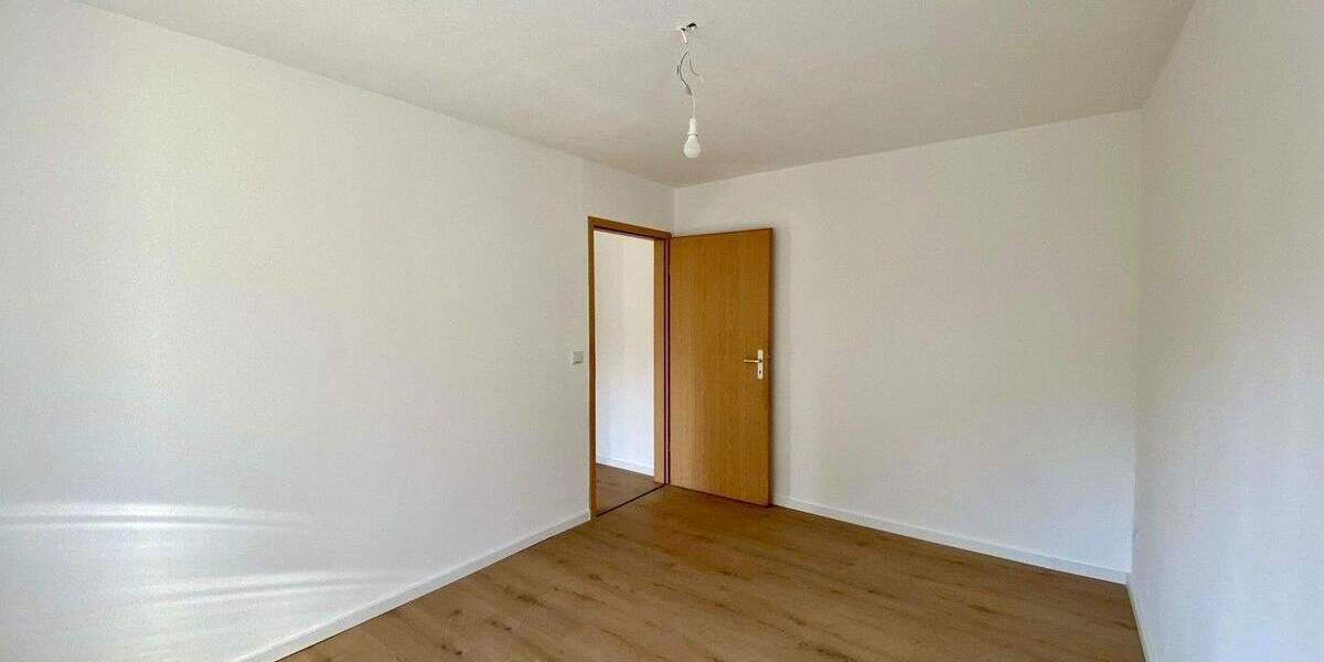 Etagenwohnung Zwenkau Kotzschbar - 3 Zimmer, 65 m&sup2;, 560&euro; | Angebot:25775594