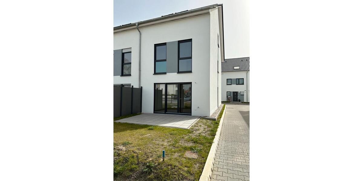 Reihenhaus Leipzig Ost - 4 Zimmer, 139 m&sup2;, 1.850&euro; | Angebot:27710155