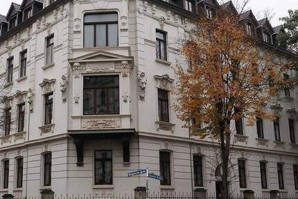 Stilvolle Altbauwohnung in Leipzig-Gohlis-Süd – 3 Zimmer mit Erker & Stellplatz 3 zimmer