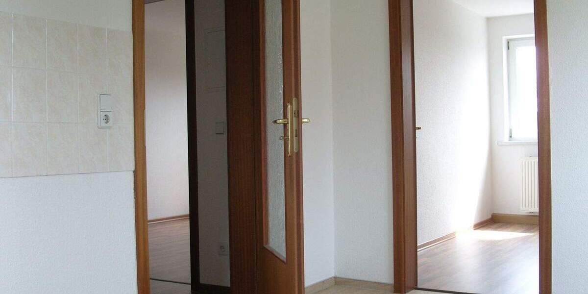 Etagenwohnung Markranstädt OT Kulkwitz Kulkwitz - 8 Zimmer, 122 m&sup2;, 180.000&euro; | Angebot:25776034