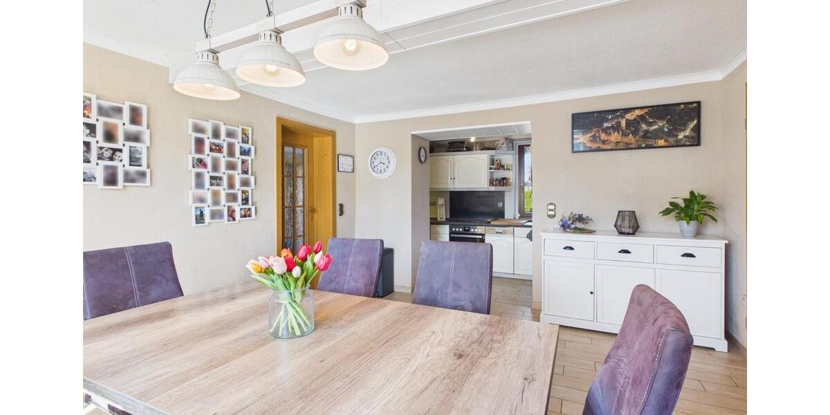 Einfamilienhaus Lützen - 7 Zimmer, 224 m&sup2;, 299.900&euro; | Angebot:26693246