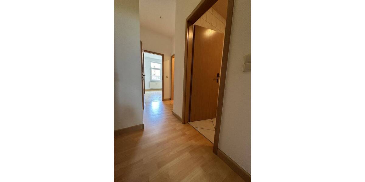 Etagenwohnung Lützen - 4 Zimmer, 120 m&sup2;, 900&euro; | Angebot:26797660