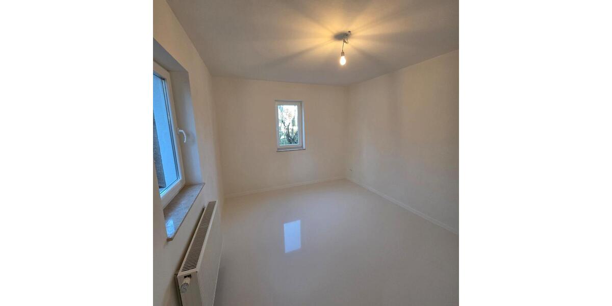 Einfamilienhaus Hohenmölsen - 5 Zimmer, 121 m&sup2;, 349.000&euro; | Angebot:25924980